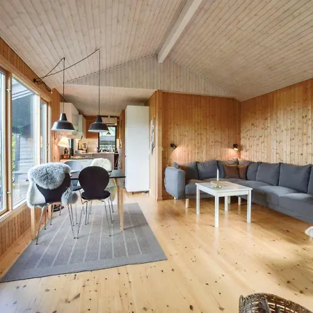 Two-bedroom Holiday In Fårevejle