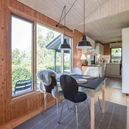 Two-bedroom Holiday In Feriehus Fårevejle