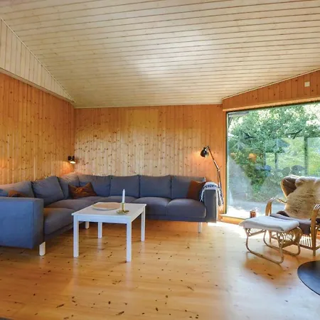 Two-bedroom Holiday In *